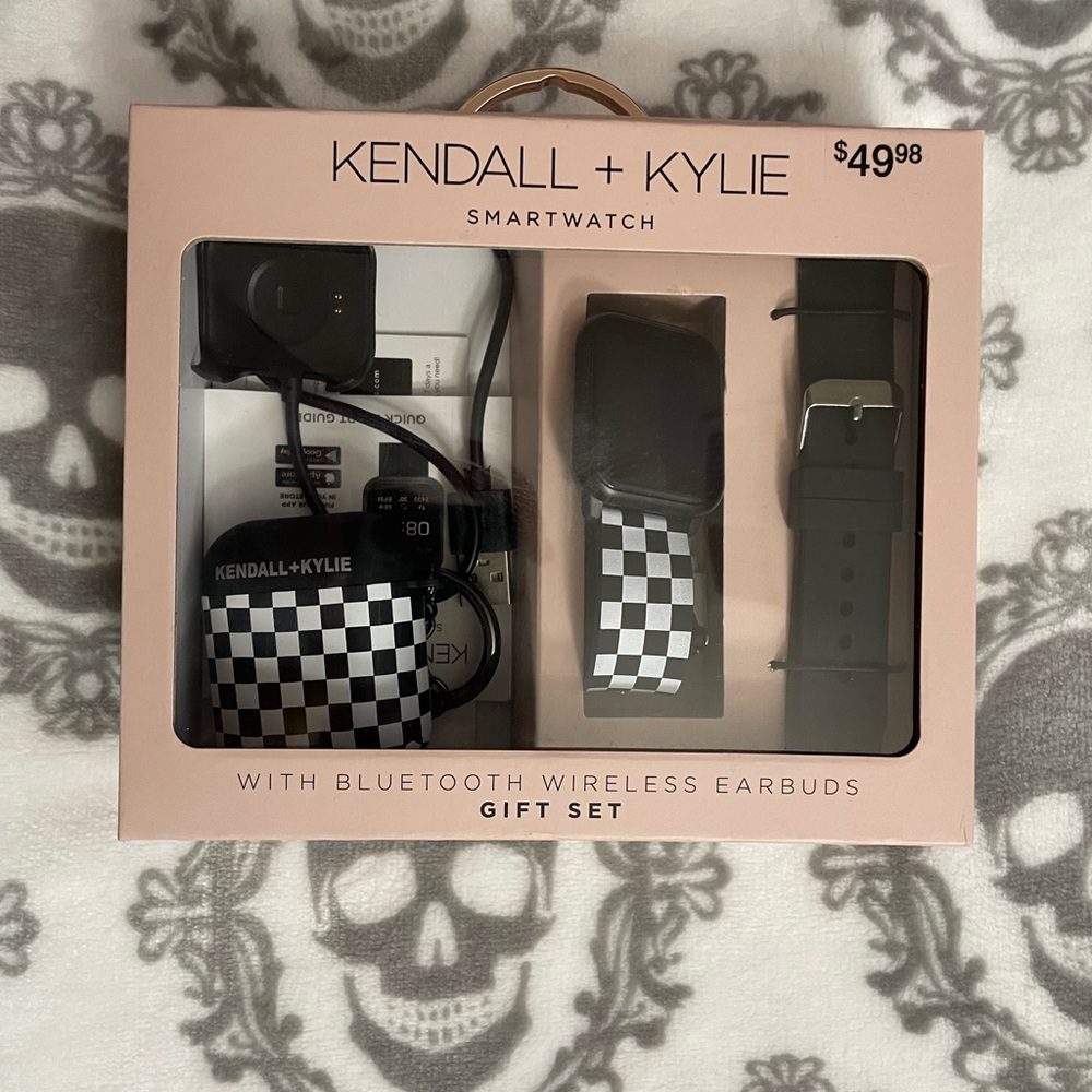 Kendall + Kylie Smartwatch with Bluetooth Wireless Earbuds